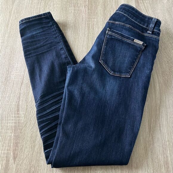 NWOT … WHITE HOUSE “Black Market” Skinny Leg Distressed Jeans - Picture 1 of 5